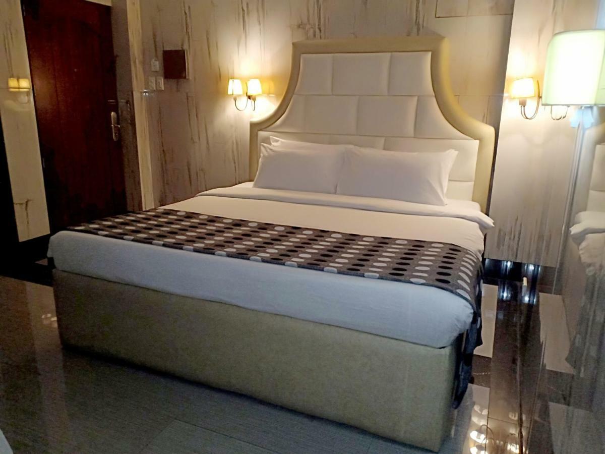 Belgian Suites Манила Екстериор снимка